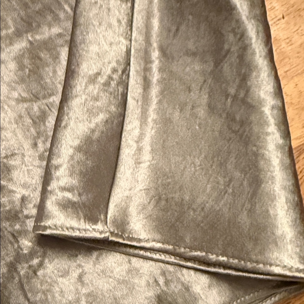 EUC Babaton
Slip Satin Maxi Skirt Taupe - Picture 5 of 5